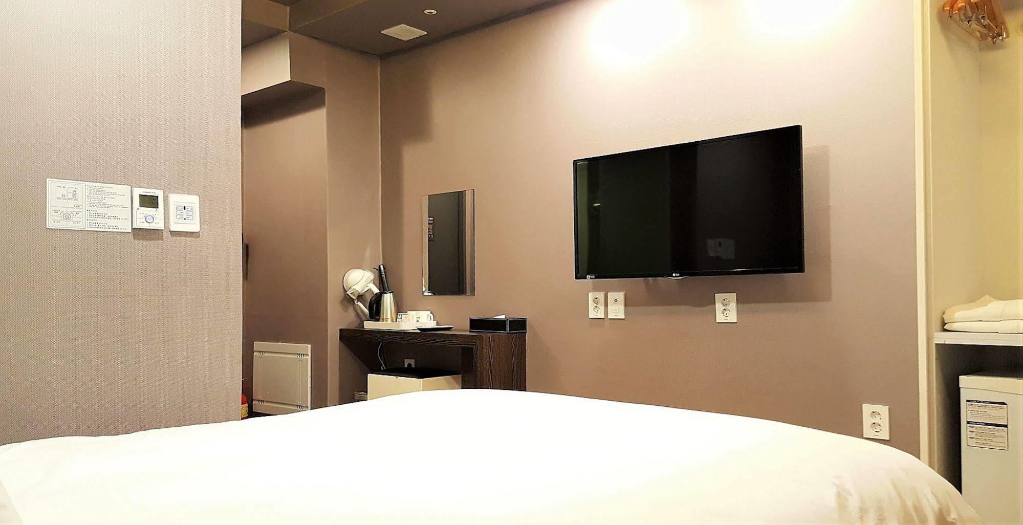 Hotel Bridge Seoul